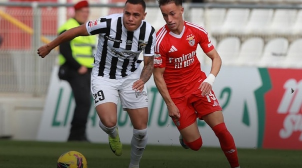 Benfica B vence em Portimão e fica a um ponto da liderança da II Liga