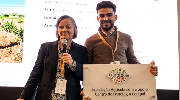 Fruticultor de Tavira recebe bolsa de 20 mil euros para implementar projeto inovador