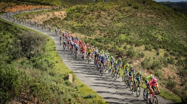 Soudal e Red Bull voltam a pedalar no Algarve