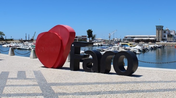 Associações interpõem providência cautelar contra novo porto de recreio de Faro