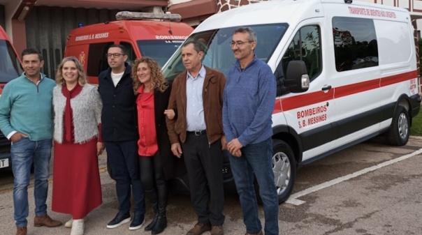 Município de Silves ofereceu ambulância aos bombeiros 