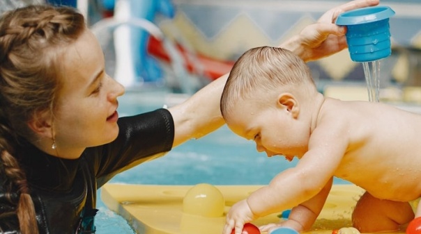 Piscina Municipal de Castro Marim promove "Encontros para Bebés" 