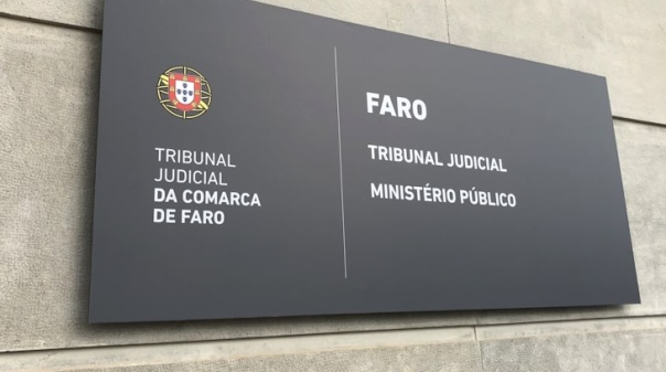 Ministério Público de Faro acusa homem de tentativa de homicídio