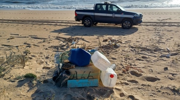 Apreendidos 369 quilogramas de haxixe encontrados em praias do Algarve