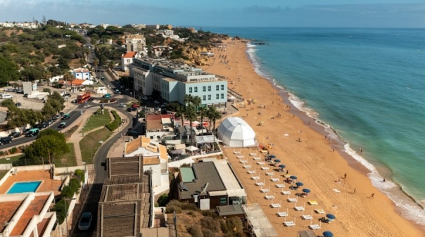 Albufeira no top 20 das cidades europeias para nómadas digitais 