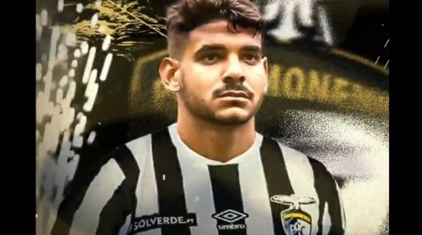 João Neto reforça ataque do Portimonense até 2026 cedido pelo Fluminense