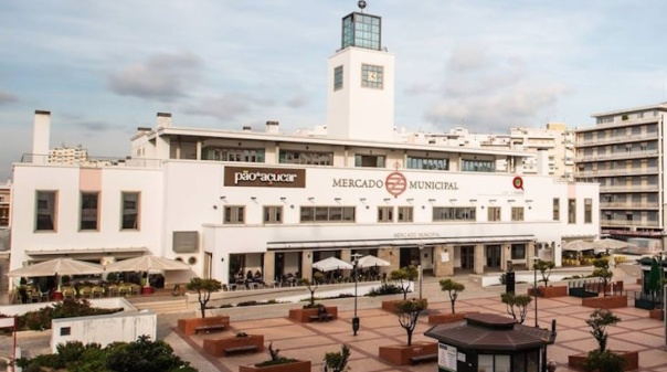 Mercado Municipal de Faro celebra "maioridade" com muita animação