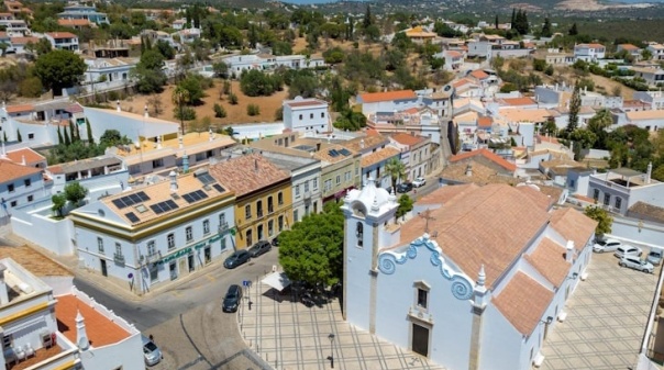 PR promulga elevação de Boliqueime à categoria de vila