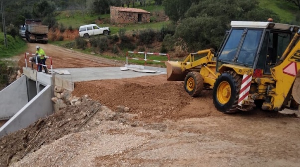 Já se circula na ponte do Cancino 