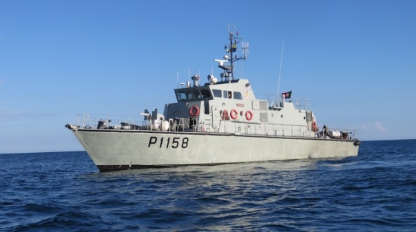 Navio da Marinha interceptou embarcação de pesca a sul de Portimão