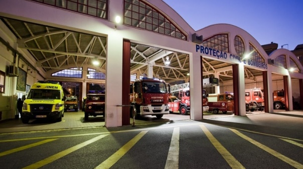 Câmara de Faro garante estar a trabalhar para melhorar condições dos bombeiros