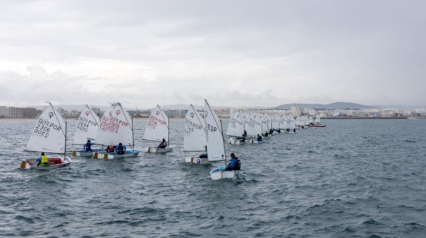 Velejadores de 17 países participaram no 51º Torneio Internacional de Vela do Carnaval