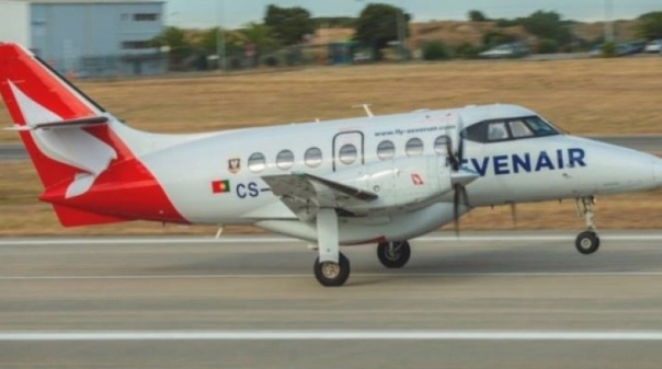 Ligação aérea Bragança-Portimão continua interrompida devido a diferendo em Cascais