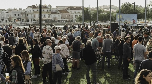 Festival Sol de Inverno em Tavira com concertos de Divan e Chalo Correia