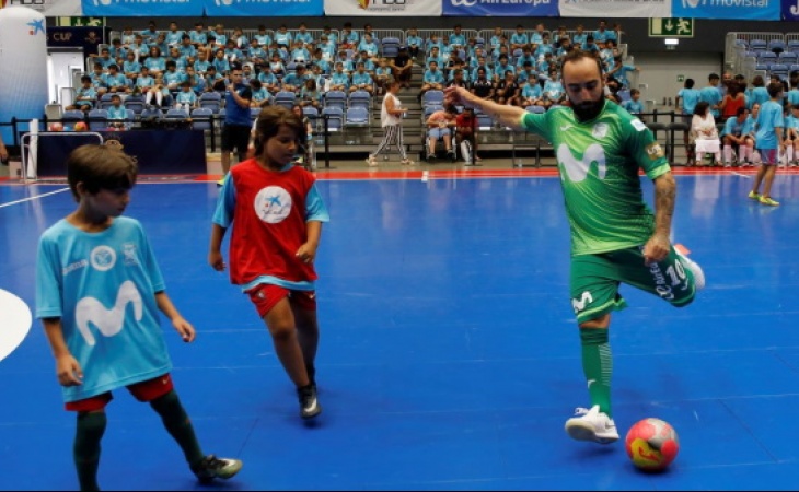 Ricardinho eleito o melhor jogador de futsal do mundo - Cm ao