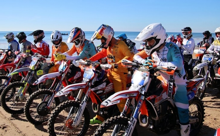 Monte Gordo Sand Race inclui espetáculos, concertos e exibições de trial